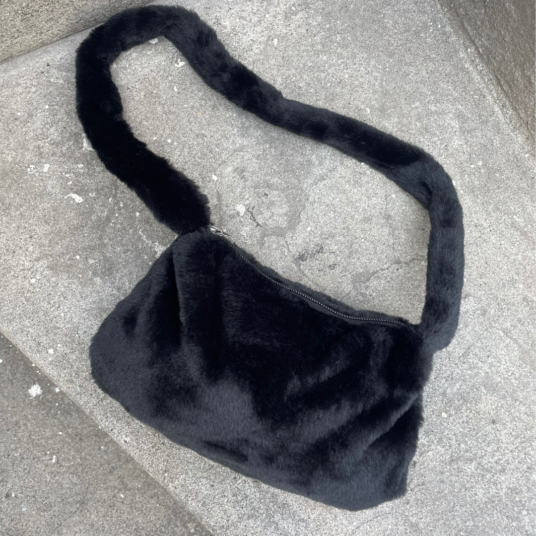 .⋆✮ FURRY BAG⋆.