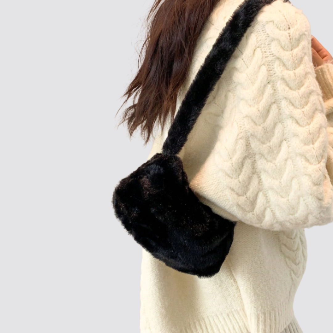 .⋆✮ FURRY BAG⋆.